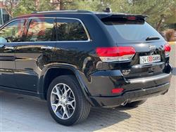 جیپ گراند شیرۆکی